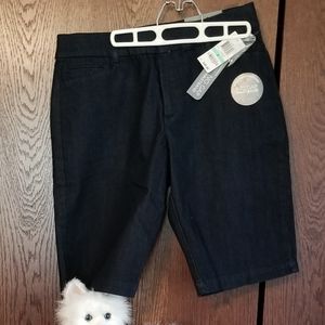 NWT JM Collection  dark blue jean short